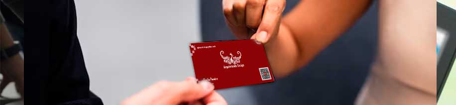 : Une carte de visite bien conçue peut créer une excellente première impression. Il montre que vous êtes préparé et prend votre travail au sérieux, ce qui est important lors de réunions d’affaires, de conférences et d’autres événements professionnels.